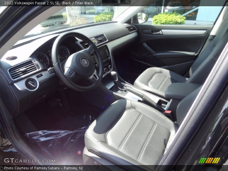 Black / Titan Black 2012 Volkswagen Passat 2.5L SE