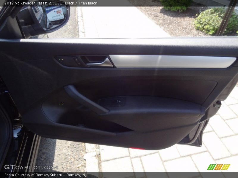 Black / Titan Black 2012 Volkswagen Passat 2.5L SE