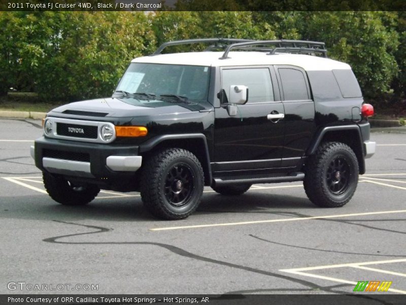 Front 3/4 View of 2011 FJ Cruiser 4WD