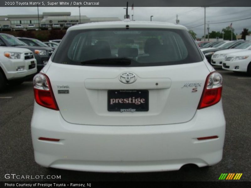 Super White / Dark Charcoal 2010 Toyota Matrix S