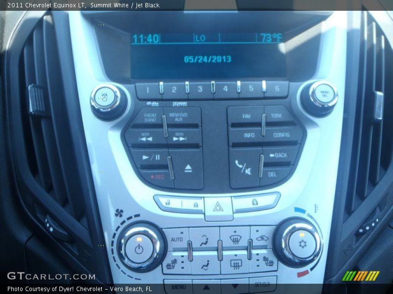 Summit White / Jet Black 2011 Chevrolet Equinox LT