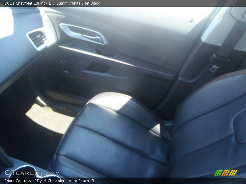 Summit White / Jet Black 2011 Chevrolet Equinox LT