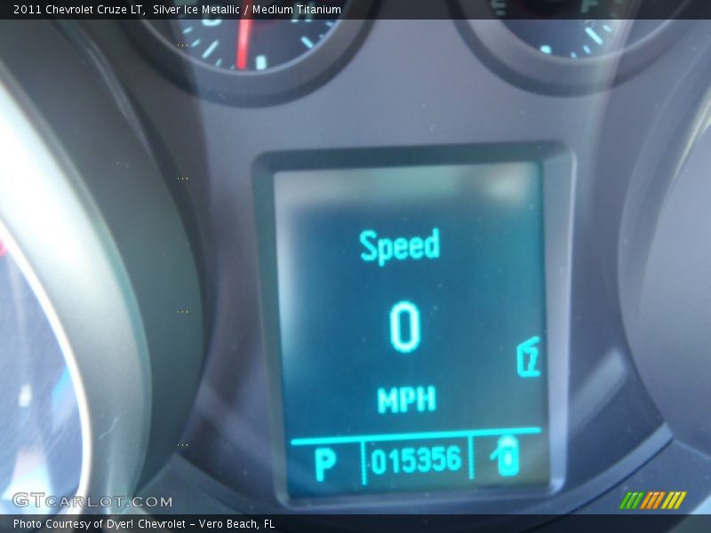 Silver Ice Metallic / Medium Titanium 2011 Chevrolet Cruze LT