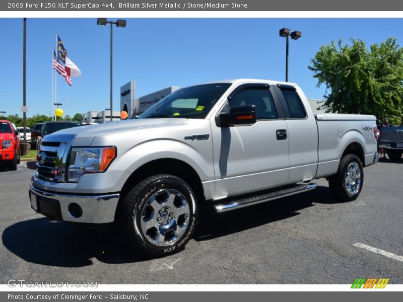 Front 3/4 View of 2009 F150 XLT SuperCab 4x4