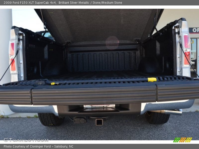 Brilliant Silver Metallic / Stone/Medium Stone 2009 Ford F150 XLT SuperCab 4x4