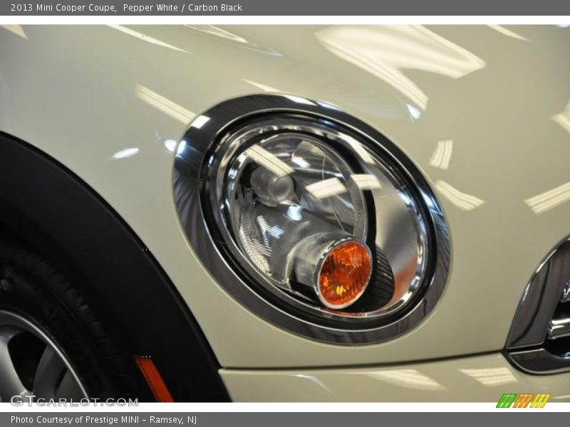Pepper White / Carbon Black 2013 Mini Cooper Coupe