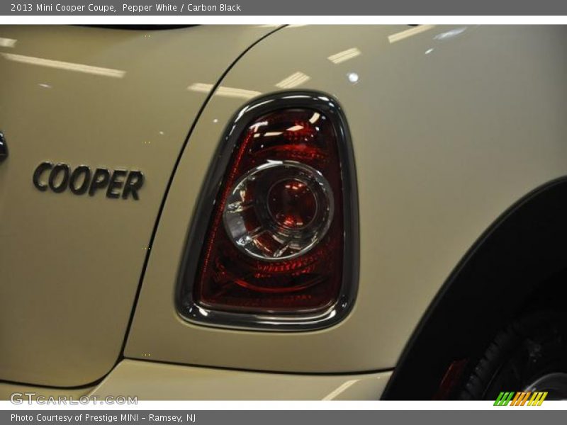 Pepper White / Carbon Black 2013 Mini Cooper Coupe