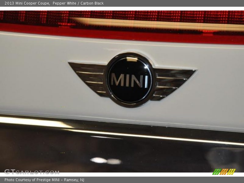 Pepper White / Carbon Black 2013 Mini Cooper Coupe