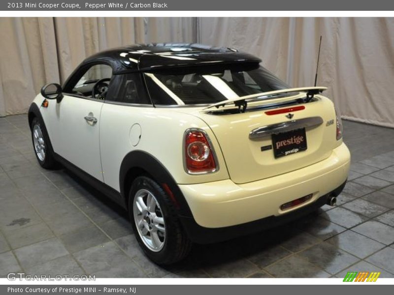 Pepper White / Carbon Black 2013 Mini Cooper Coupe