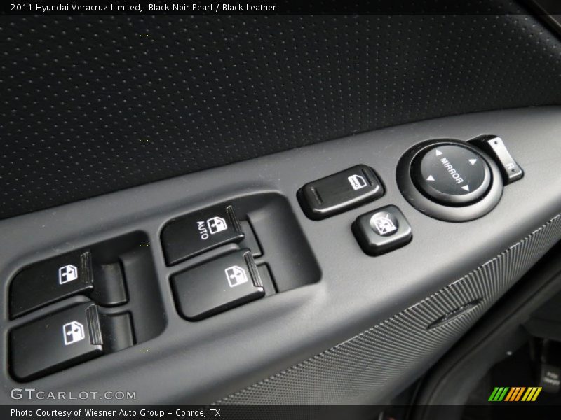 Black Noir Pearl / Black Leather 2011 Hyundai Veracruz Limited