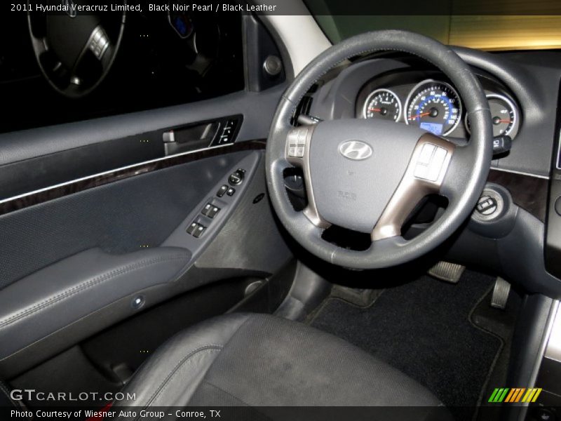 Black Noir Pearl / Black Leather 2011 Hyundai Veracruz Limited