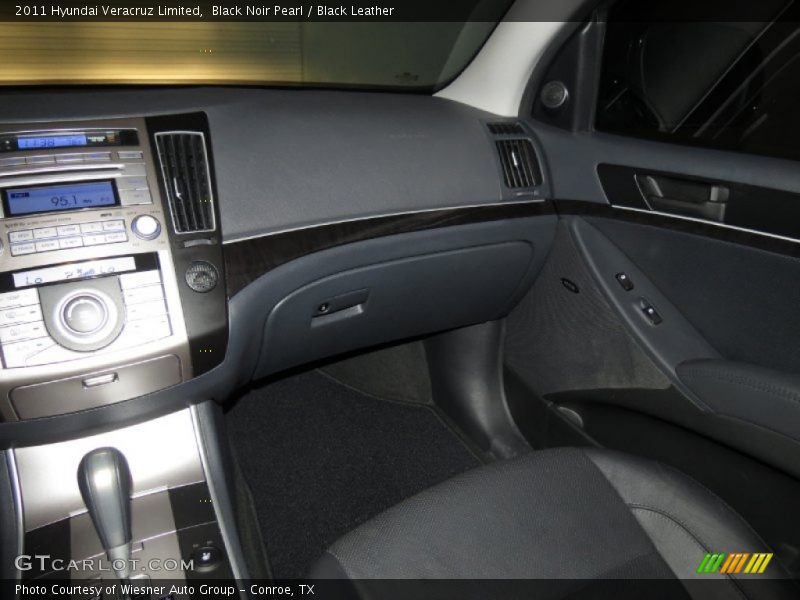 Black Noir Pearl / Black Leather 2011 Hyundai Veracruz Limited