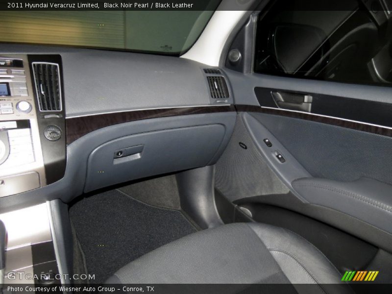 Black Noir Pearl / Black Leather 2011 Hyundai Veracruz Limited