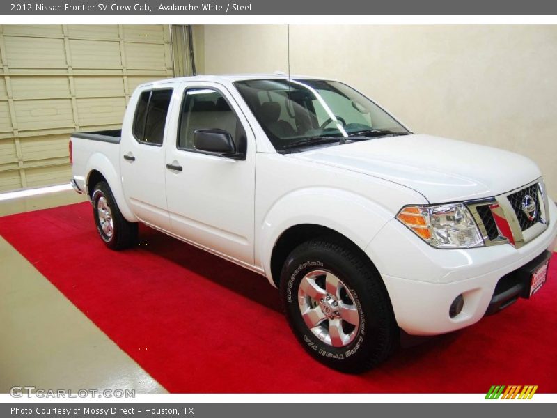 Avalanche White / Steel 2012 Nissan Frontier SV Crew Cab