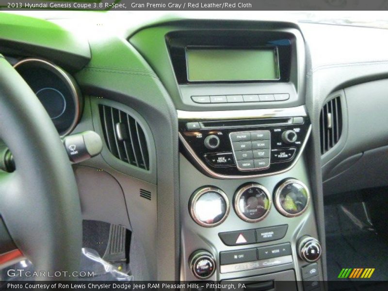 Controls of 2013 Genesis Coupe 3.8 R-Spec