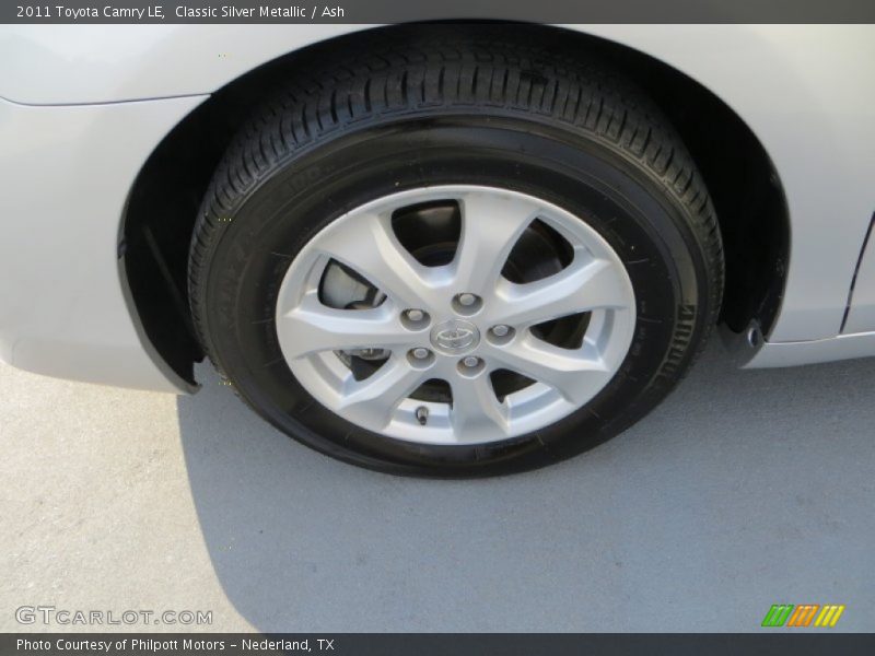 Classic Silver Metallic / Ash 2011 Toyota Camry LE