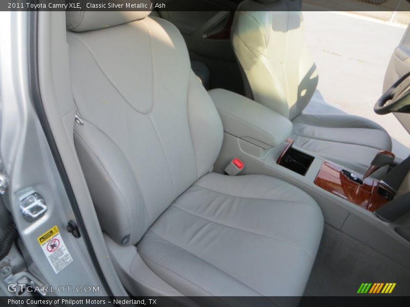 Classic Silver Metallic / Ash 2011 Toyota Camry XLE