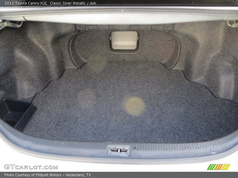 Classic Silver Metallic / Ash 2011 Toyota Camry XLE