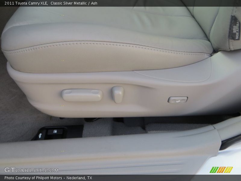 Classic Silver Metallic / Ash 2011 Toyota Camry XLE