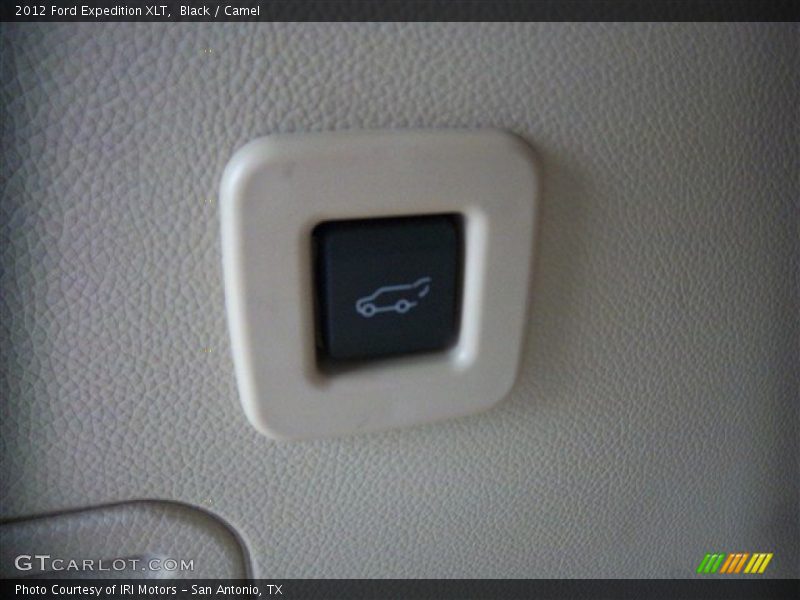 Black / Camel 2012 Ford Expedition XLT