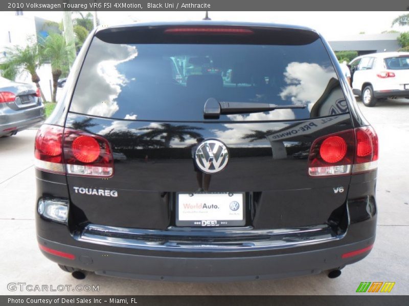 Black Uni / Anthracite 2010 Volkswagen Touareg VR6 FSI 4XMotion