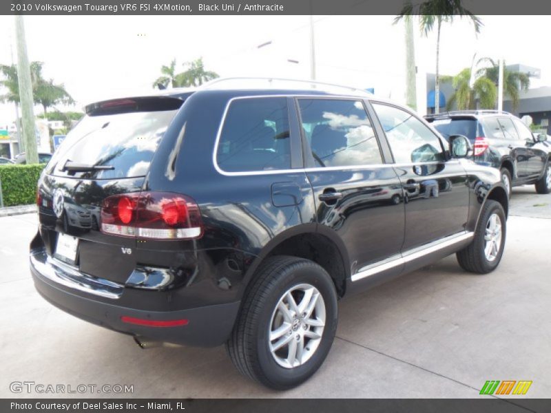 Black Uni / Anthracite 2010 Volkswagen Touareg VR6 FSI 4XMotion