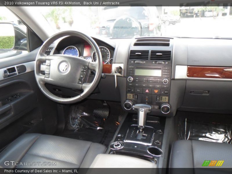 Black Uni / Anthracite 2010 Volkswagen Touareg VR6 FSI 4XMotion