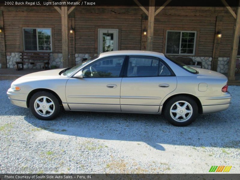 Light Sandrift Metallic / Taupe 2002 Buick Regal LS