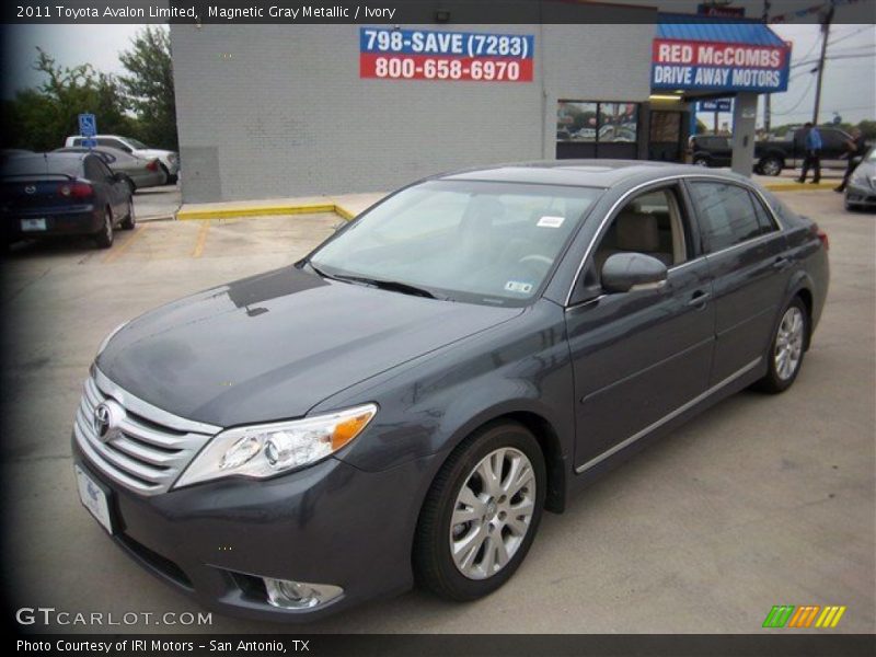 Magnetic Gray Metallic / Ivory 2011 Toyota Avalon Limited