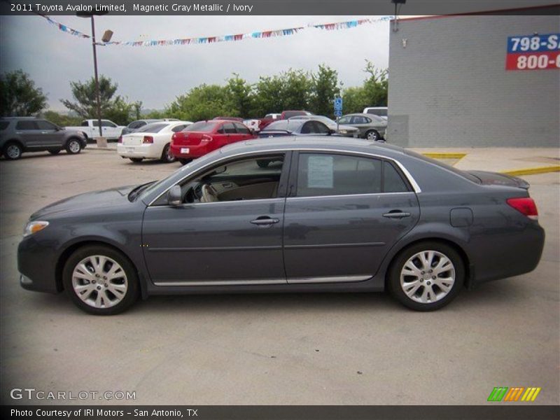 Magnetic Gray Metallic / Ivory 2011 Toyota Avalon Limited