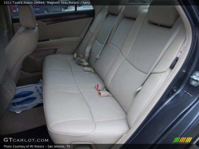 Magnetic Gray Metallic / Ivory 2011 Toyota Avalon Limited
