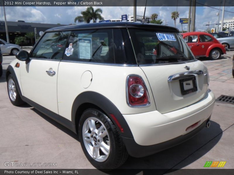 Pepper White / Carbon Black 2012 Mini Cooper Hardtop