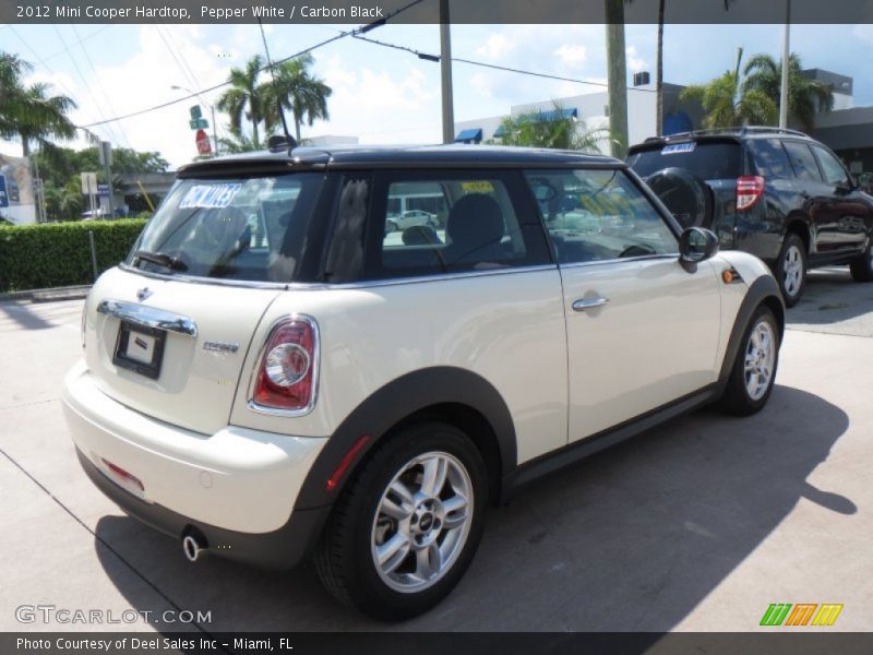 Pepper White / Carbon Black 2012 Mini Cooper Hardtop