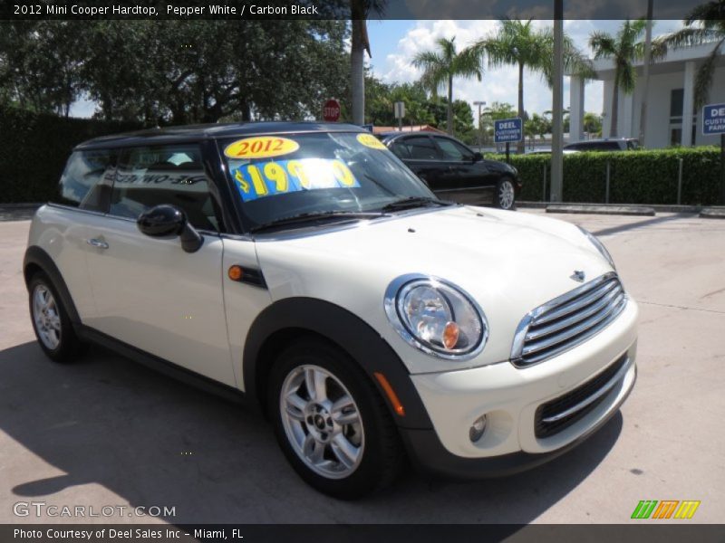 Pepper White / Carbon Black 2012 Mini Cooper Hardtop