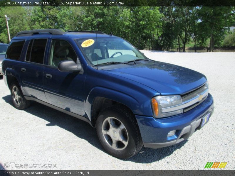Front 3/4 View of 2006 TrailBlazer EXT LS