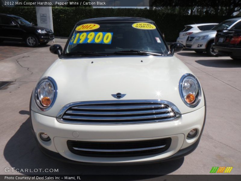 Pepper White / Carbon Black 2012 Mini Cooper Hardtop