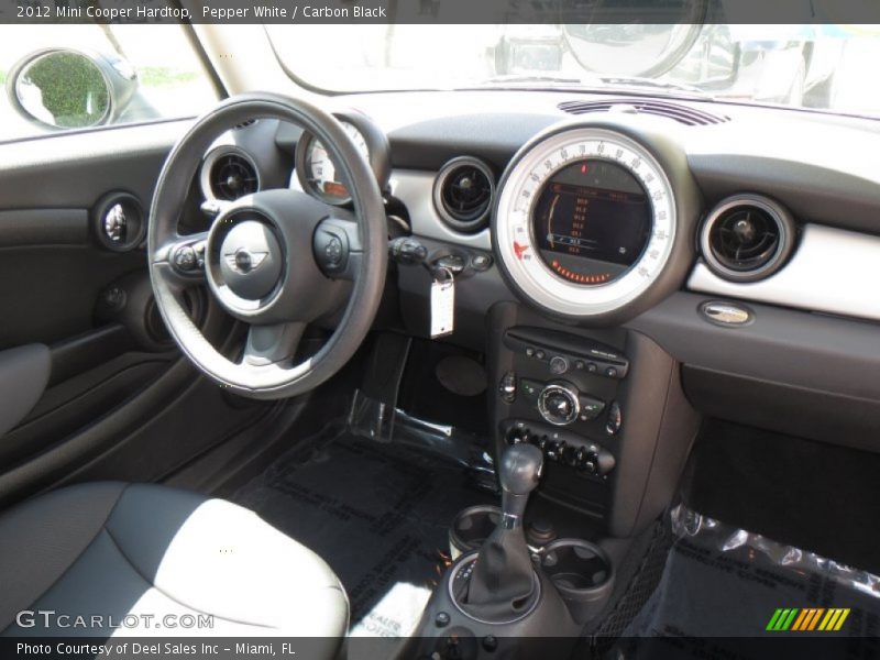 Pepper White / Carbon Black 2012 Mini Cooper Hardtop