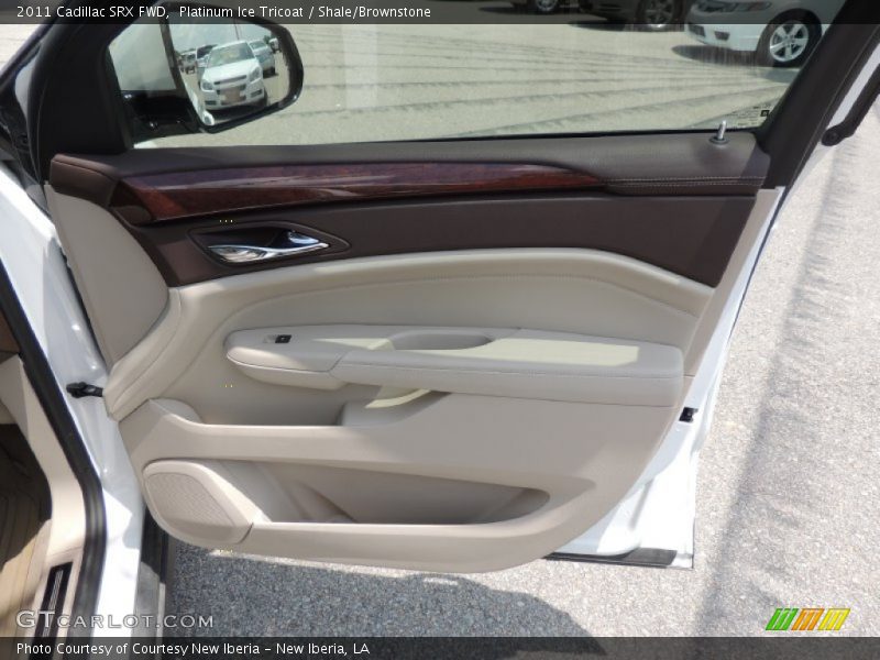 Platinum Ice Tricoat / Shale/Brownstone 2011 Cadillac SRX FWD