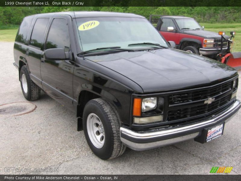 Onyx Black / Gray 1999 Chevrolet Tahoe LS