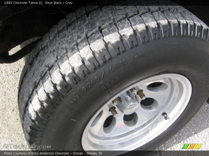 Onyx Black / Gray 1999 Chevrolet Tahoe LS