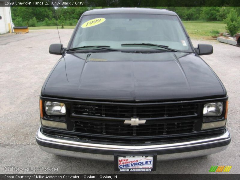 Onyx Black / Gray 1999 Chevrolet Tahoe LS