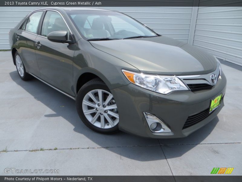 Cypress Green Metallic / Ash 2013 Toyota Camry XLE