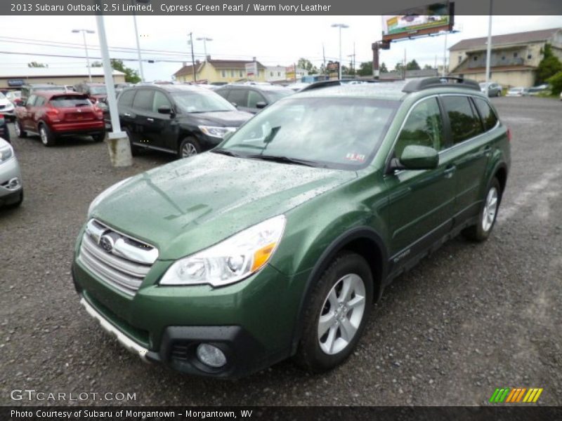 Front 3/4 View of 2013 Outback 2.5i Limited