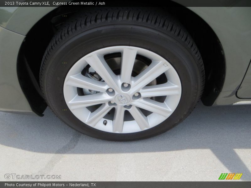 Cypress Green Metallic / Ash 2013 Toyota Camry XLE