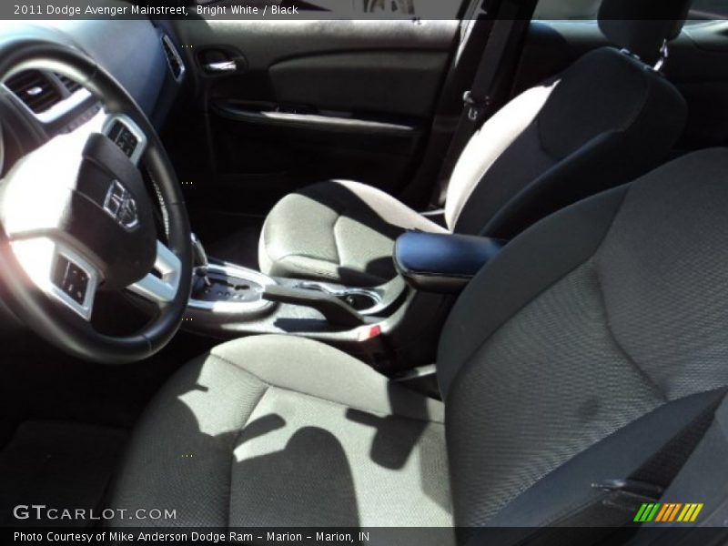 Bright White / Black 2011 Dodge Avenger Mainstreet