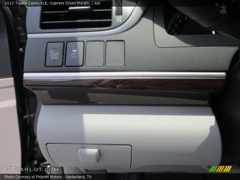 Cypress Green Metallic / Ash 2013 Toyota Camry XLE