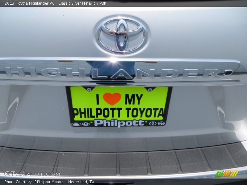 Classic Silver Metallic / Ash 2013 Toyota Highlander V6