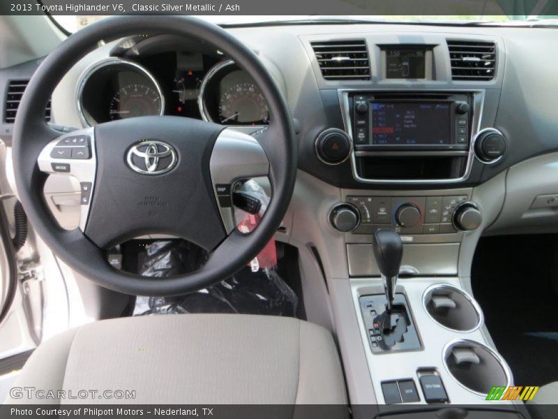 Classic Silver Metallic / Ash 2013 Toyota Highlander V6