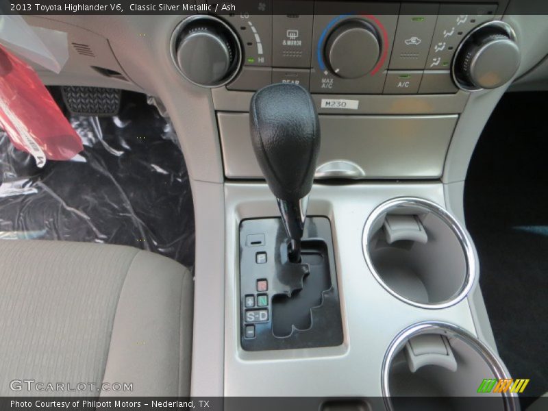 Classic Silver Metallic / Ash 2013 Toyota Highlander V6
