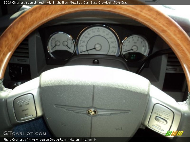 Bright Silver Metallic / Dark Slate Gray/Light Slate Gray 2009 Chrysler Aspen Limited 4x4